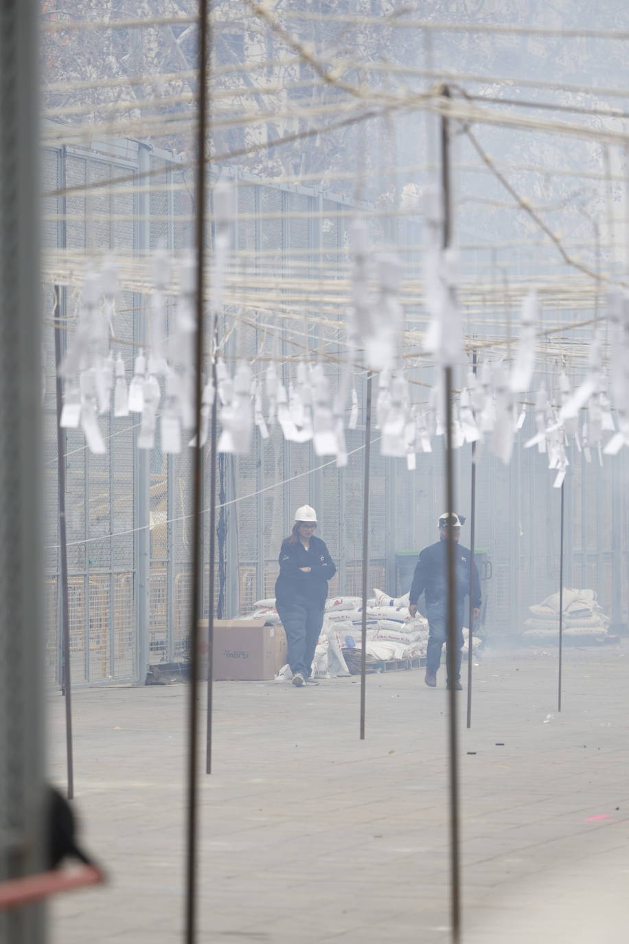 Fotos de la mascletà del 8-M disparada por Reyes Martí en Valencia en Fallas