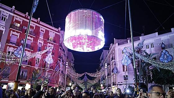 Cuba-Puerto Rico gana el primer premio de calles iluminadas de las Fallas 2024