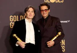 Cillian Murphy y Robert Downey Jr. en la gala de los Globos de Oro