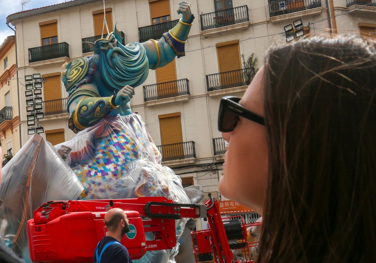 LOs monumentos empiezan a salir a las calles.