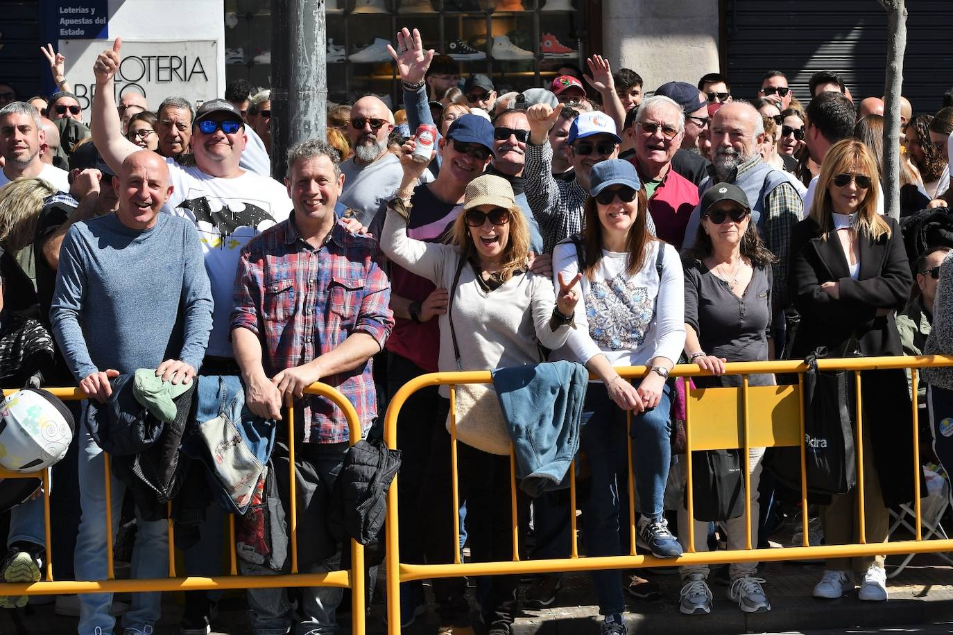 Búscate en la mascletà de hoy martes 12 de marzo