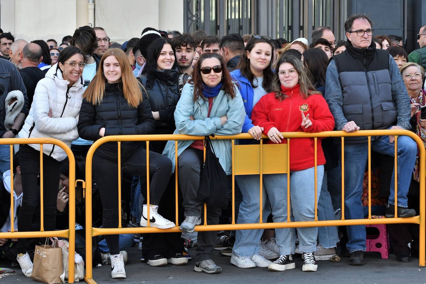 Búscate en la mascletà de hoy miércoles 13 de marzo