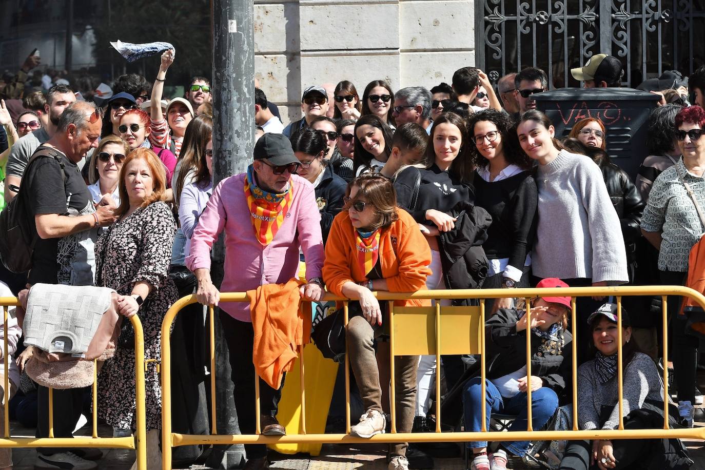 Búscate en la mascletà de hoy miércoles 13 de marzo