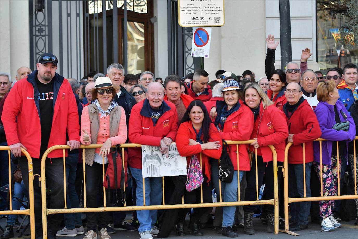 Búscate en la mascletà de hoy miércoles 13 de marzo