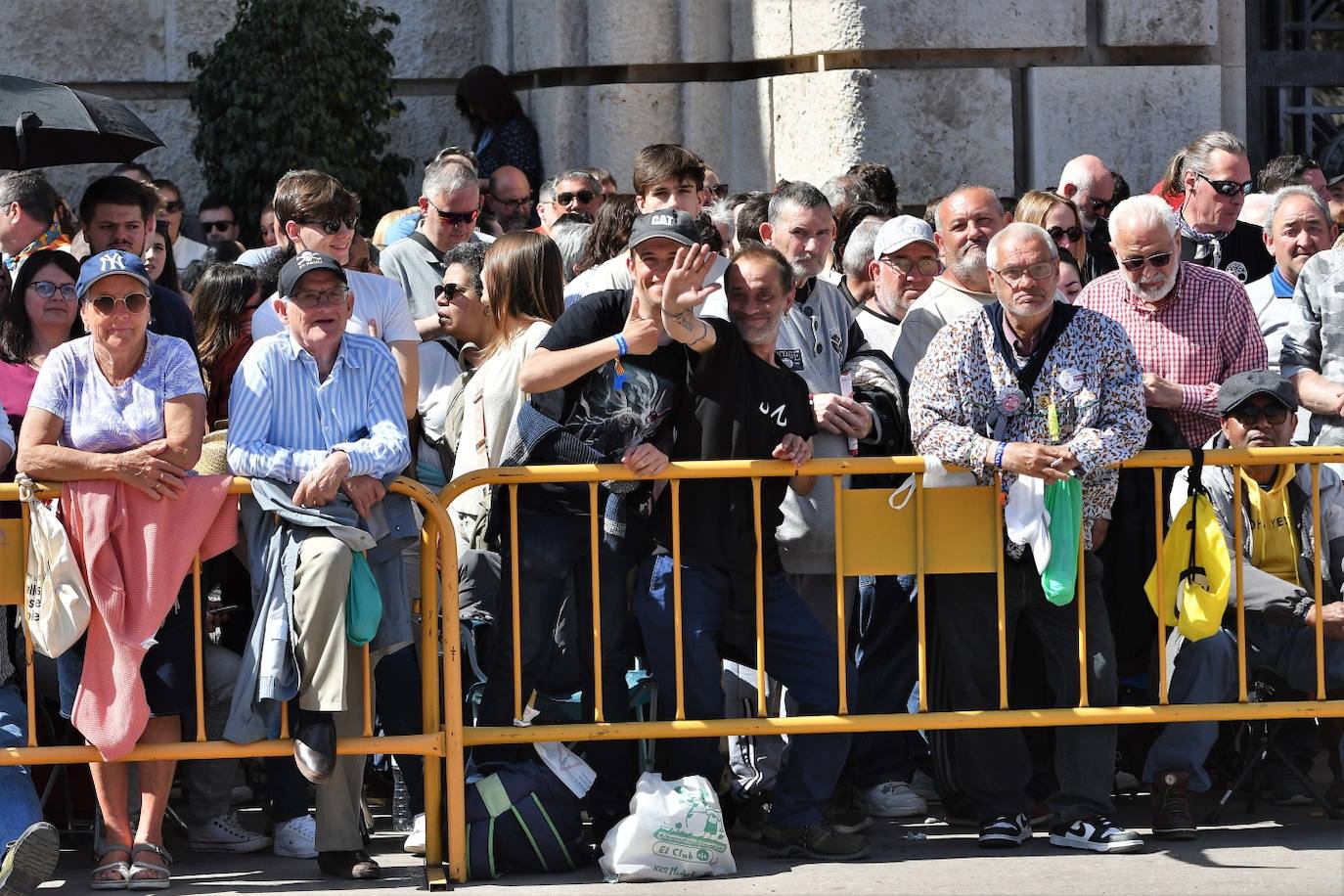 Búscate en la mascletà de hoy miércoles 13 de marzo