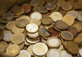 Monedas de euros en una imagen de archivo.