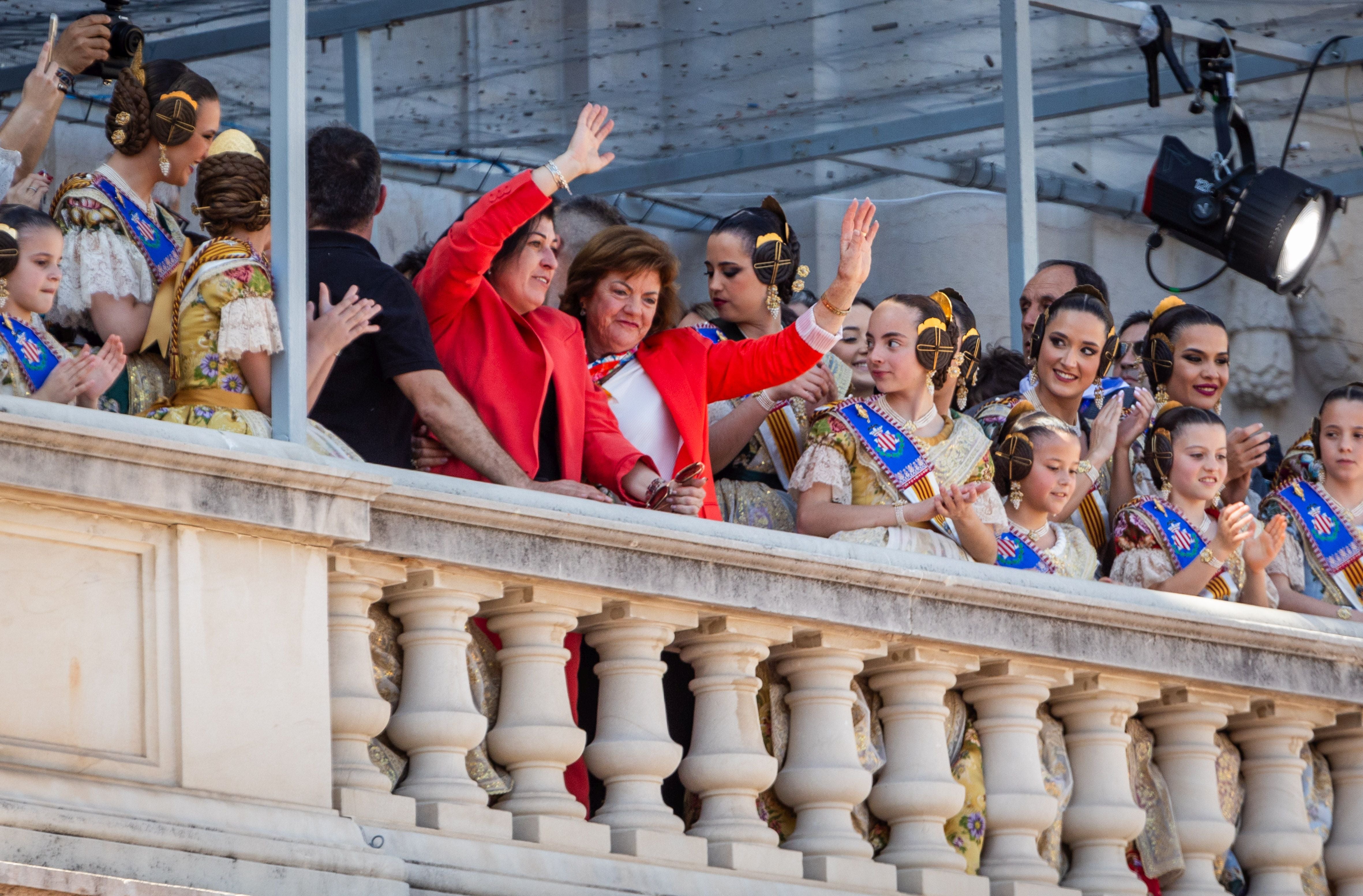 Los invitados a la mascletà de hoy, viernes 15 de marzo, al balcón del Ayuntamiento