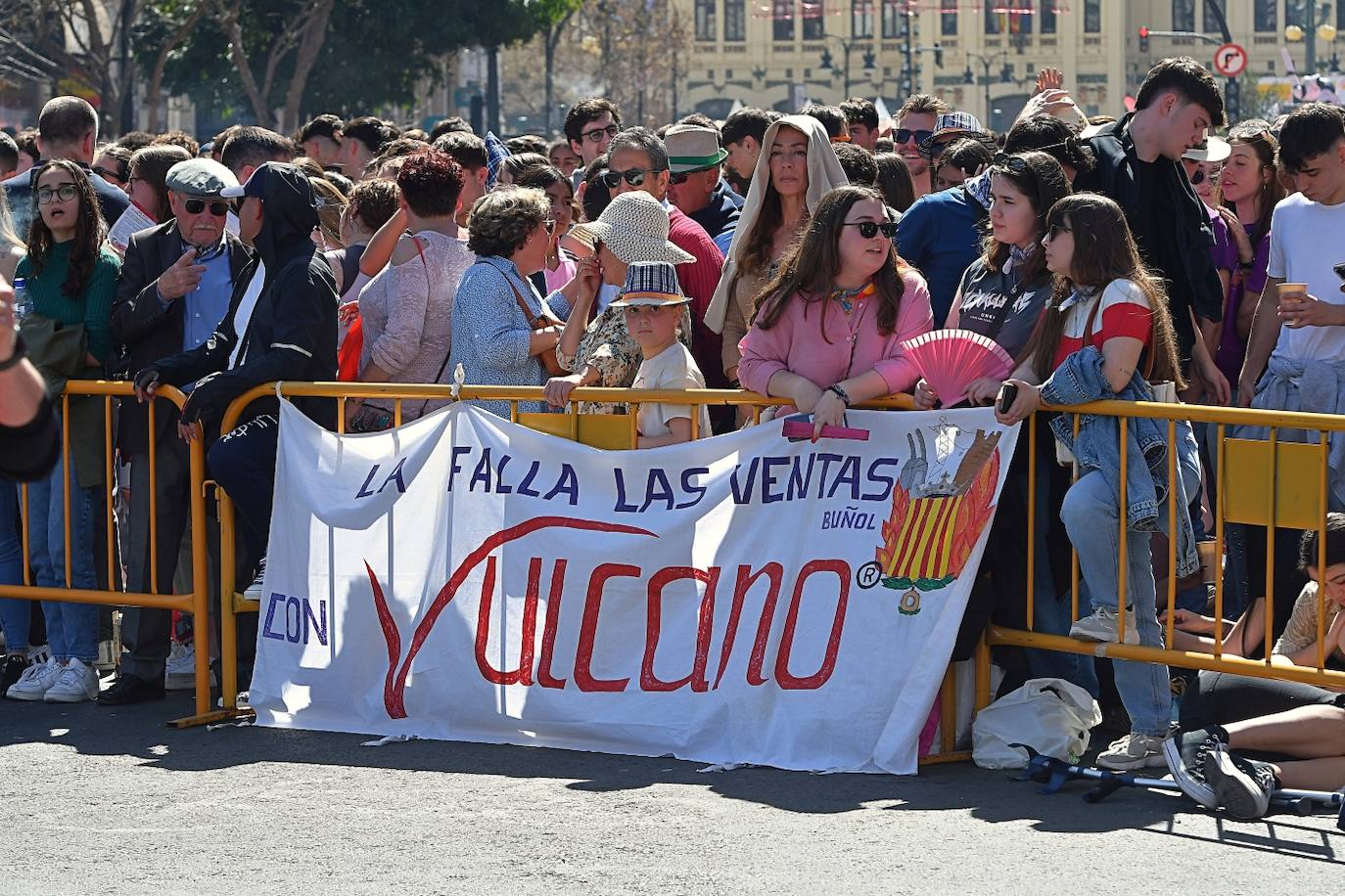 Búscate en la mascletà de este viernes 15 de marzo