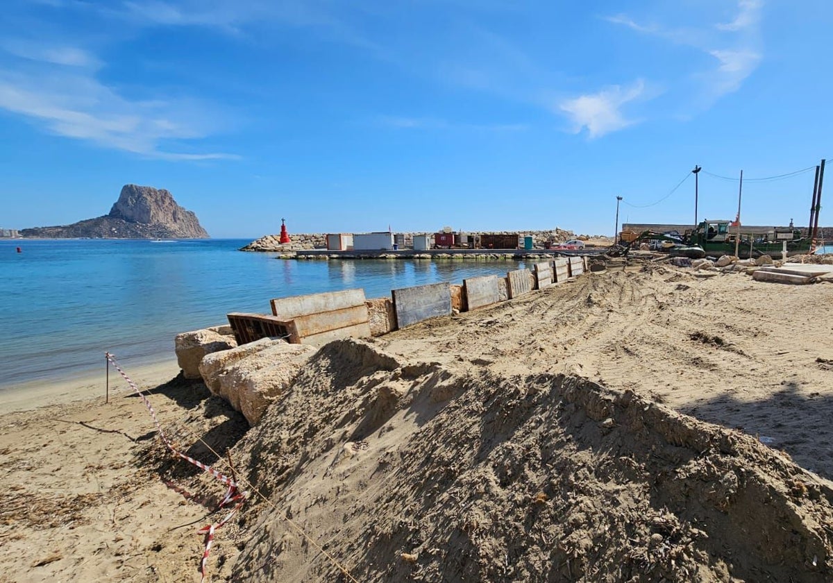 Los trabajos de regeneración de la playa.