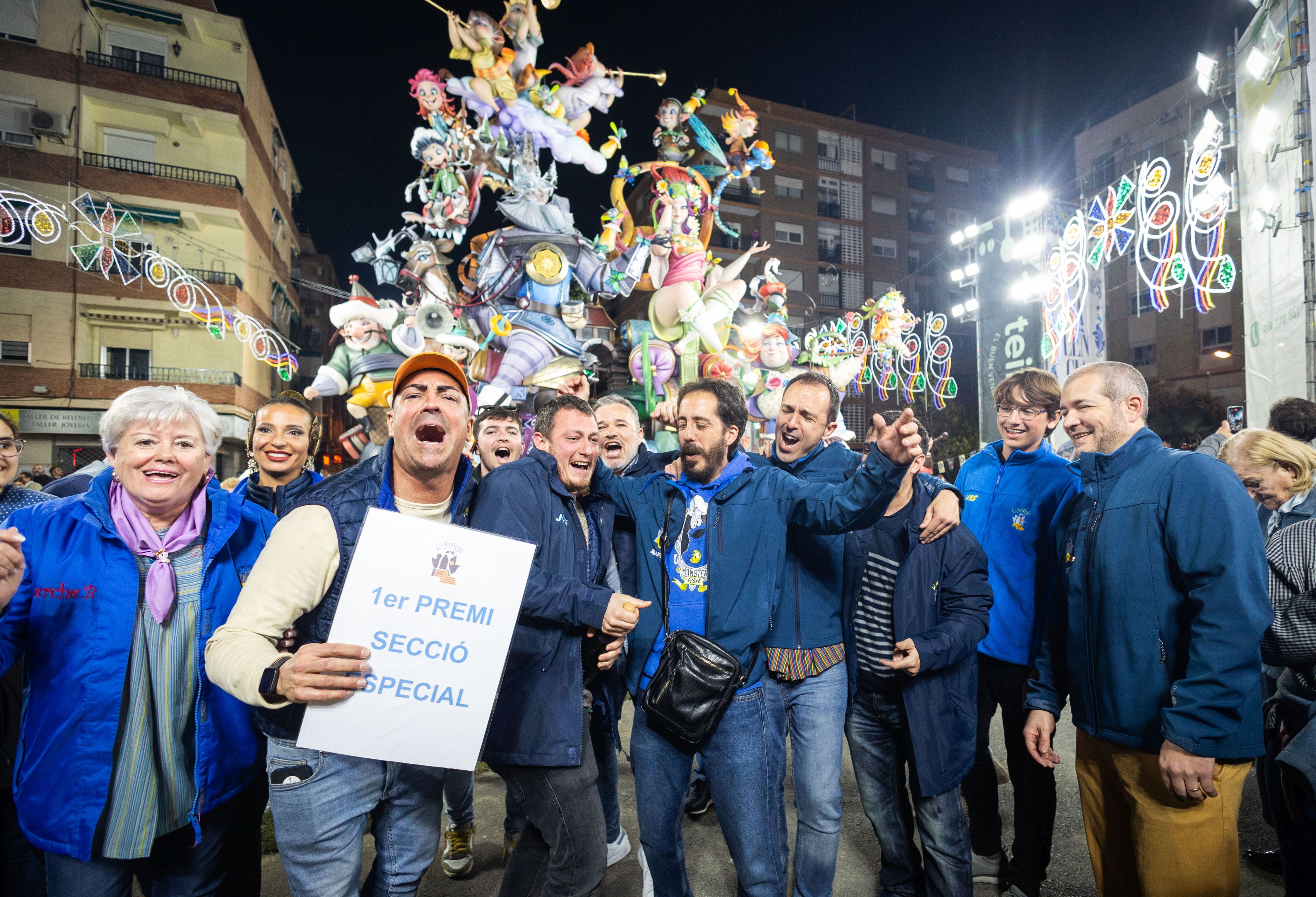 L&#039;Antiga de Campanar celebra su oro en Especial