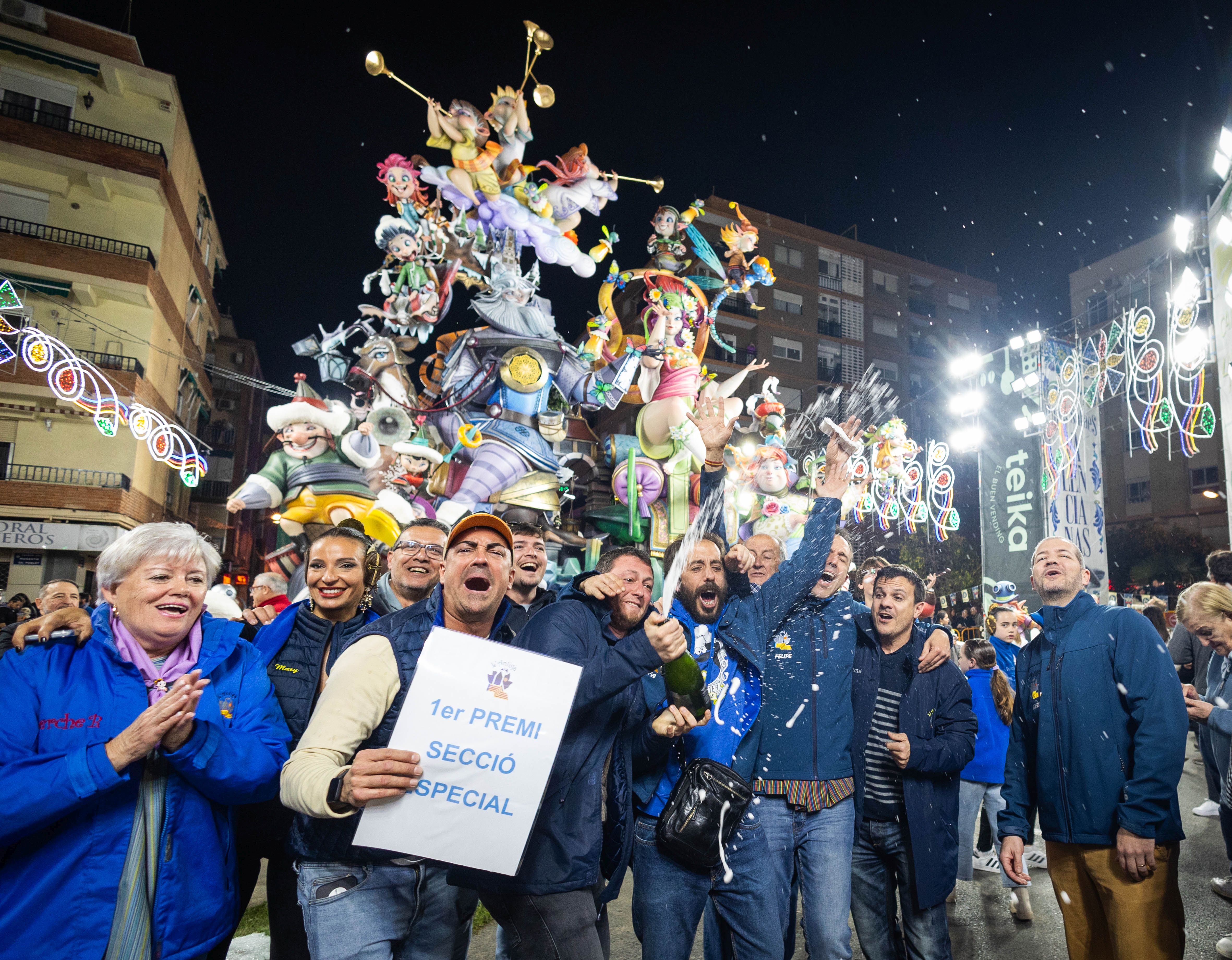 L&#039;Antiga de Campanar celebra su oro en Especial