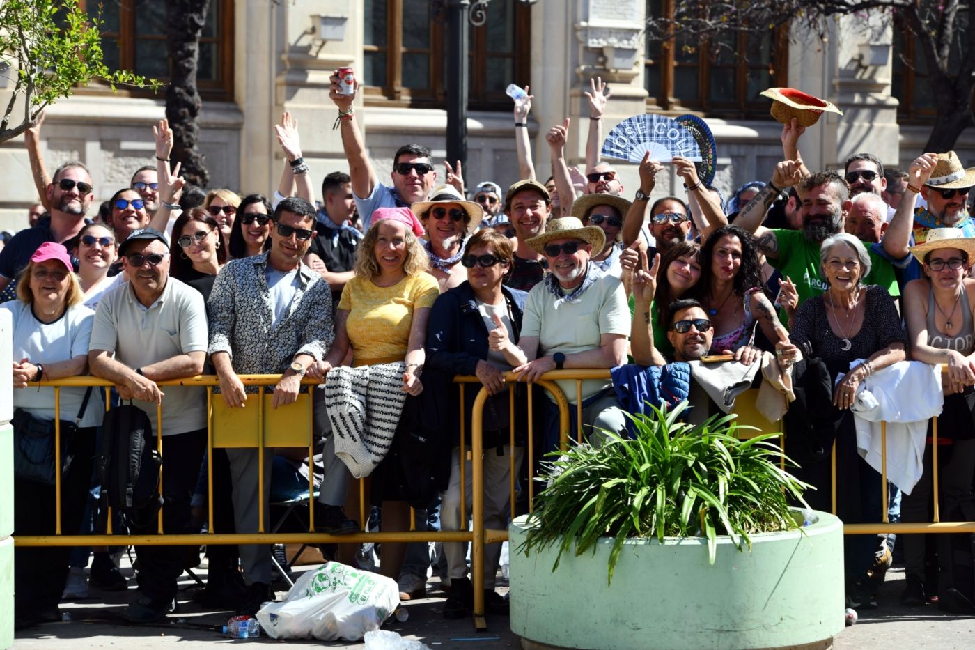 Búscate en la mascletà de hoy, sábado 16 de marzo