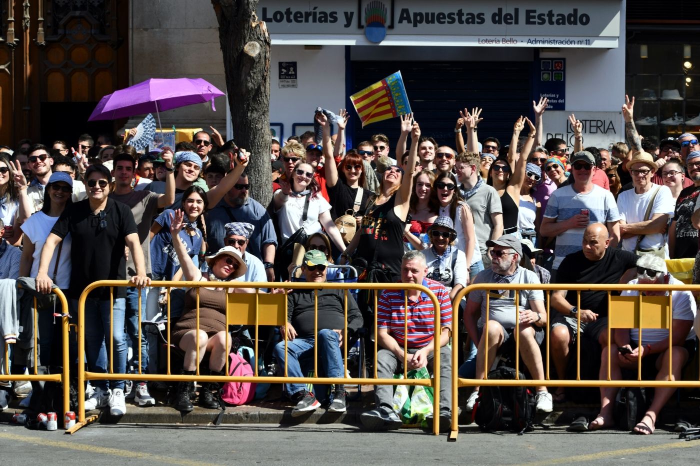 Búscate en la mascletà de hoy, sábado 16 de marzo