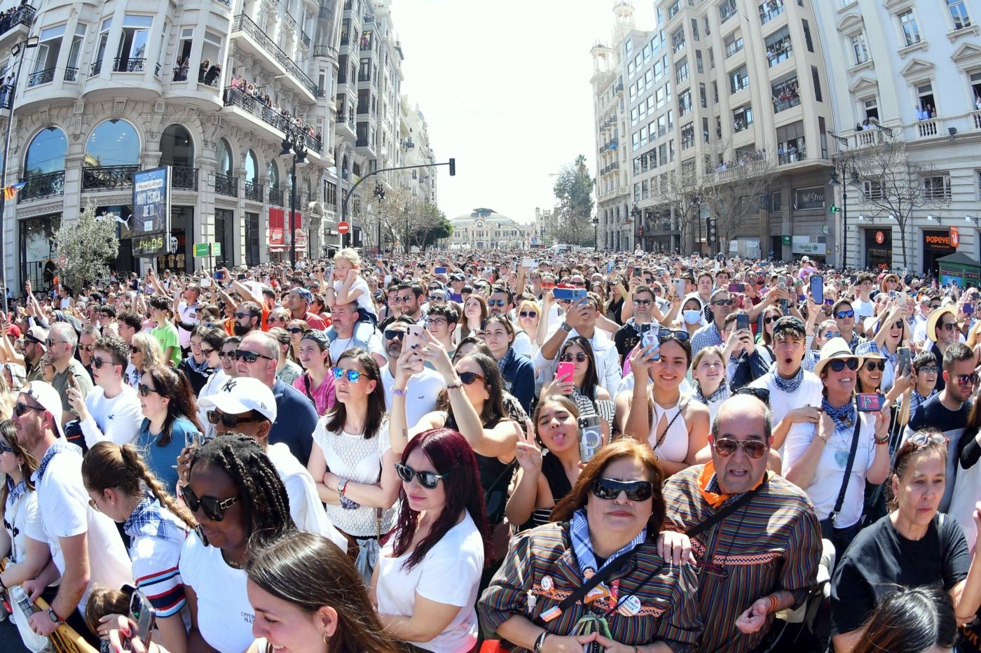 Búscate en la mascletà de hoy, sábado 16 de marzo