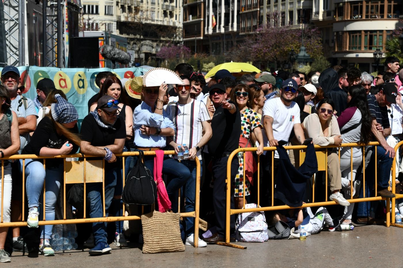 Búscate en la mascletà de hoy, sábado 16 de marzo