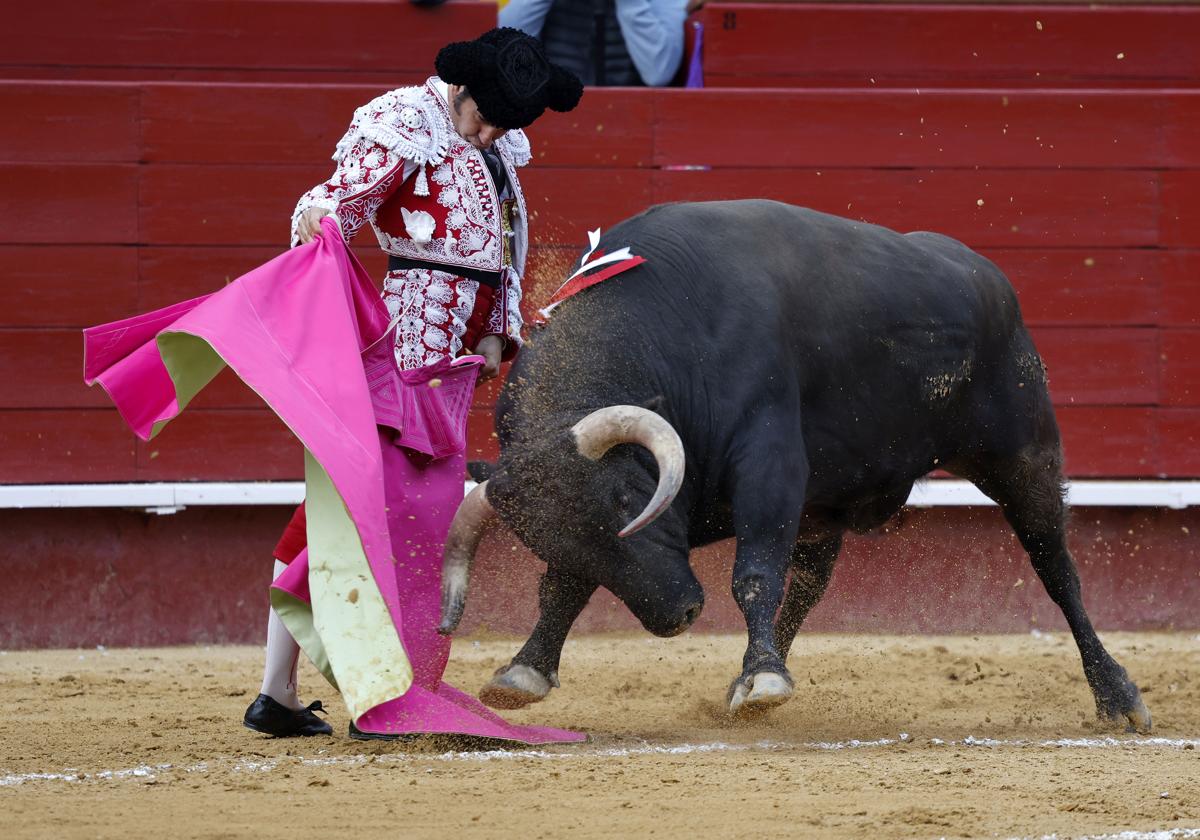 Morante, en uno de los lances.