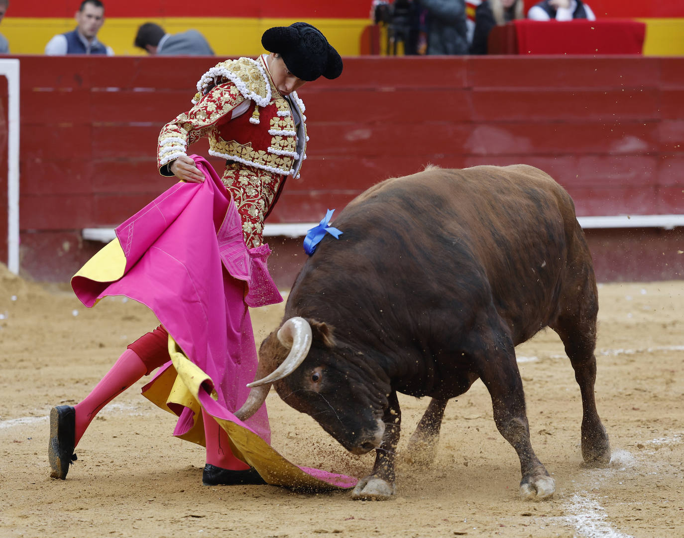 Fotos de la corrida de toros de la Feria de Fallas del 17 de marzo