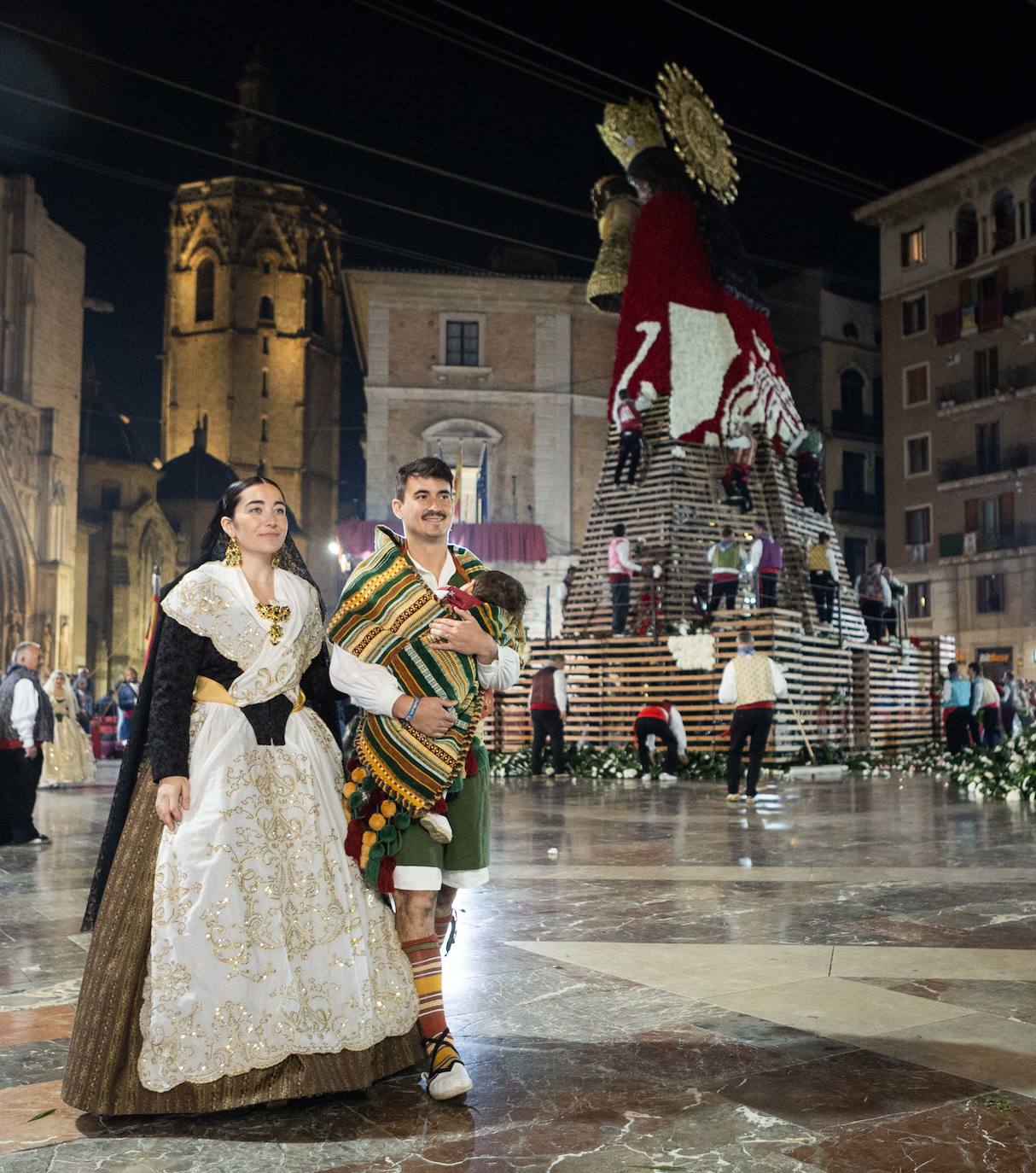 Búscate en la Ofrenda de las Fallas 2024: domingo 17 de marzo