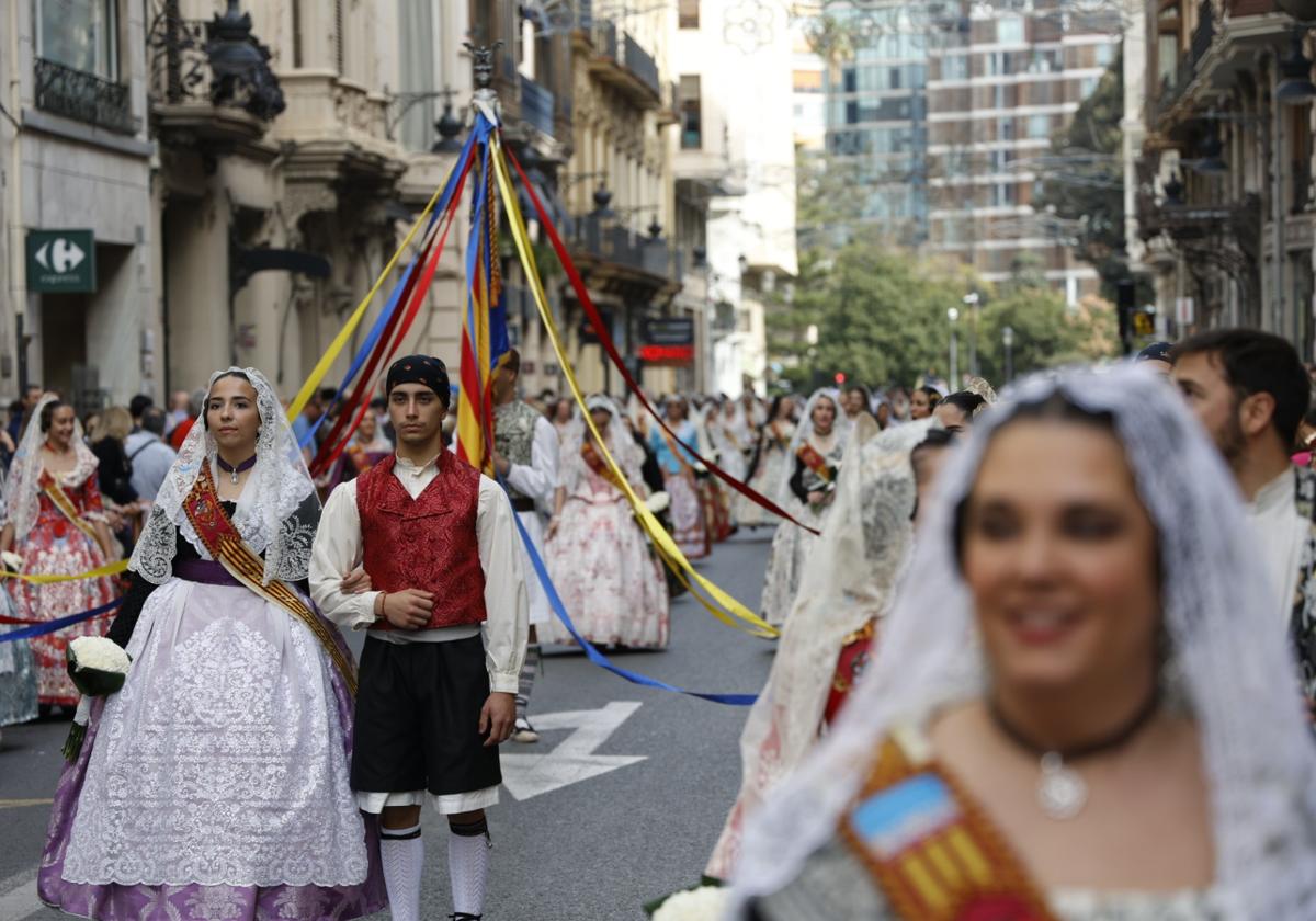 Búscate en la Ofrenda de las Fallas 2024: domingo 17 de marzo