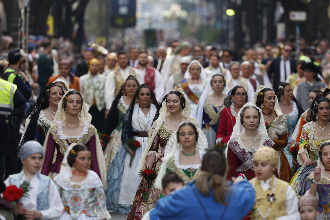 Búscate en la Ofrenda de las Fallas 2024: domingo 17 de marzo