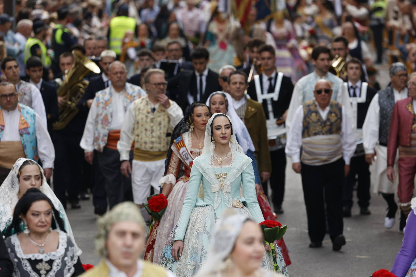 Búscate en la Ofrenda de las Fallas 2024: domingo 17 de marzo