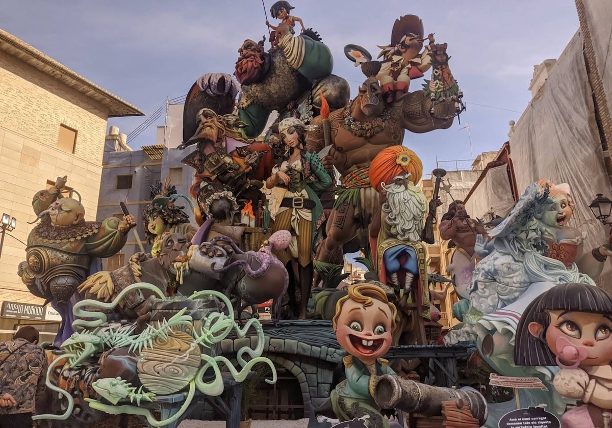 La falla El Mercat, ganadora en Alzira.