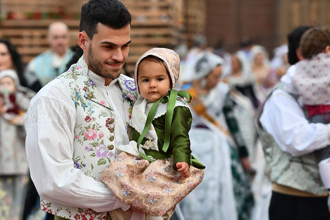 Búscate en la Ofrenda de las Fallas 2024: domingo 17 de marzo