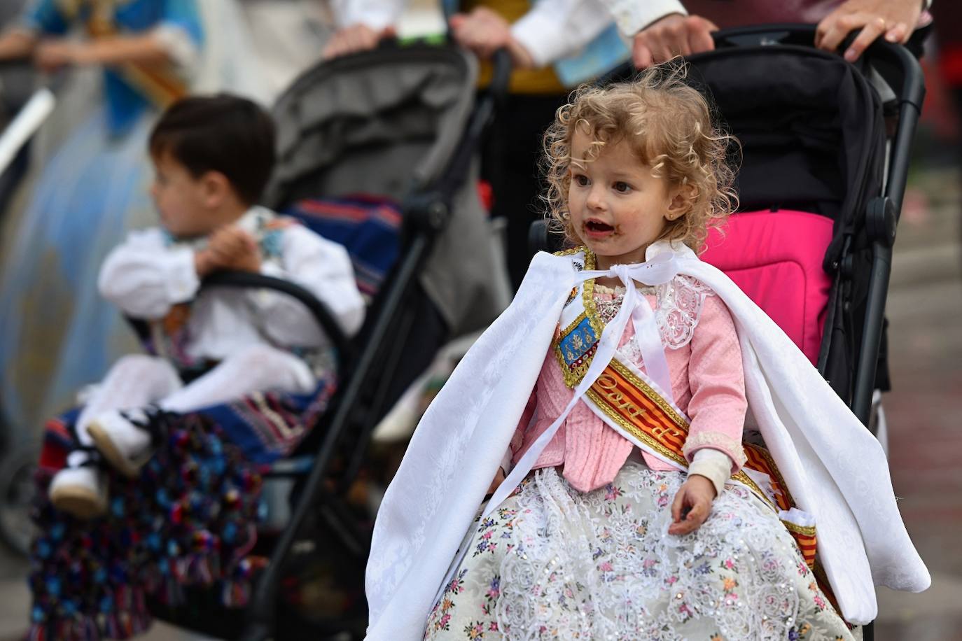 Búscate en la Ofrenda de las Fallas 2024: domingo 17 de marzo