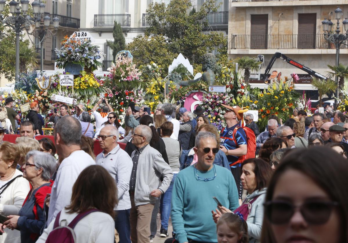 Ambiente en Valencia en el último día de Ofrenda de las Fallas 2024