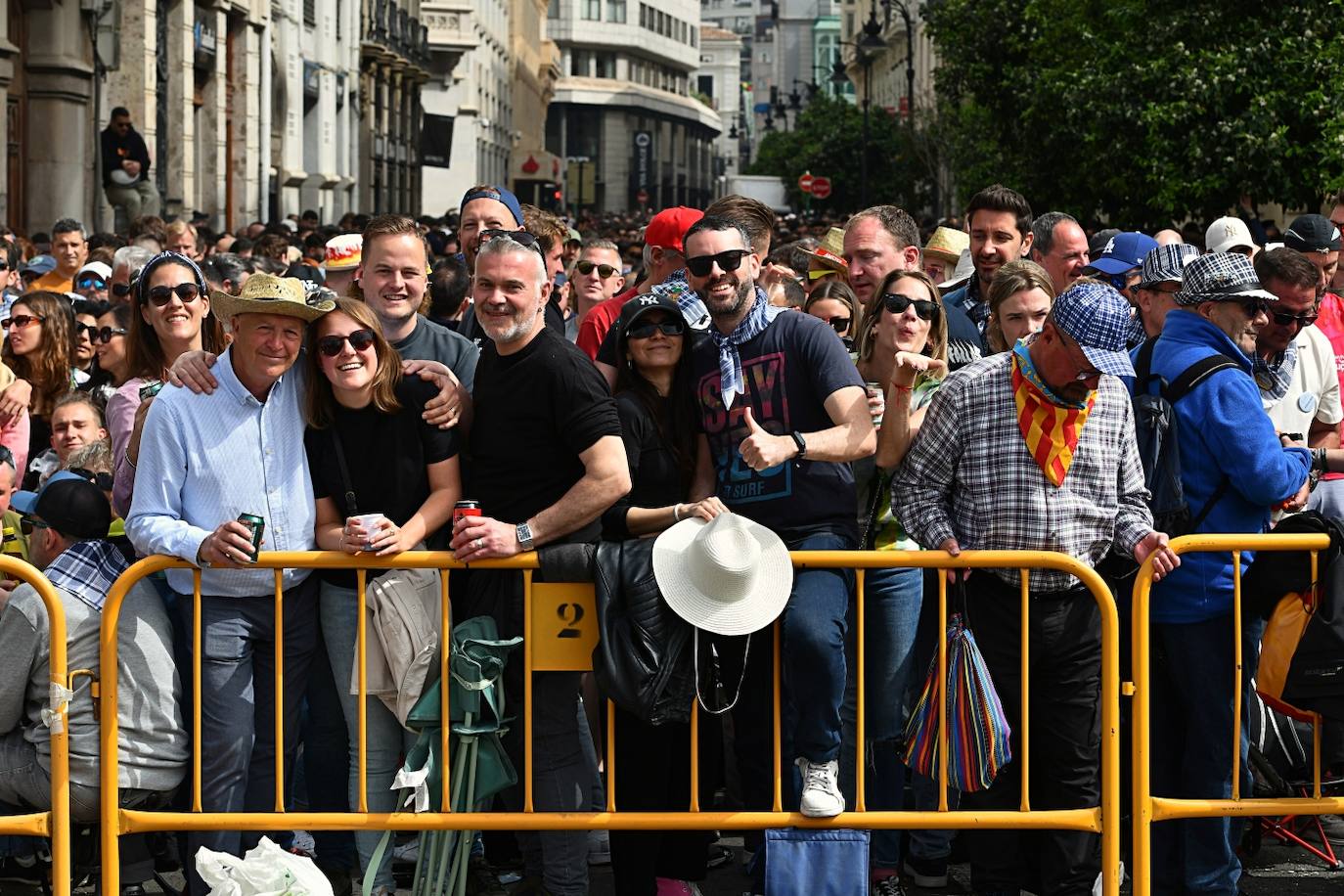 Búscate en la mascletà de este martes 19 de marzo