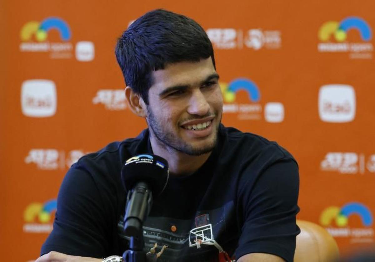 Carlos Alcaraz, en rueda de prensa en Miami.