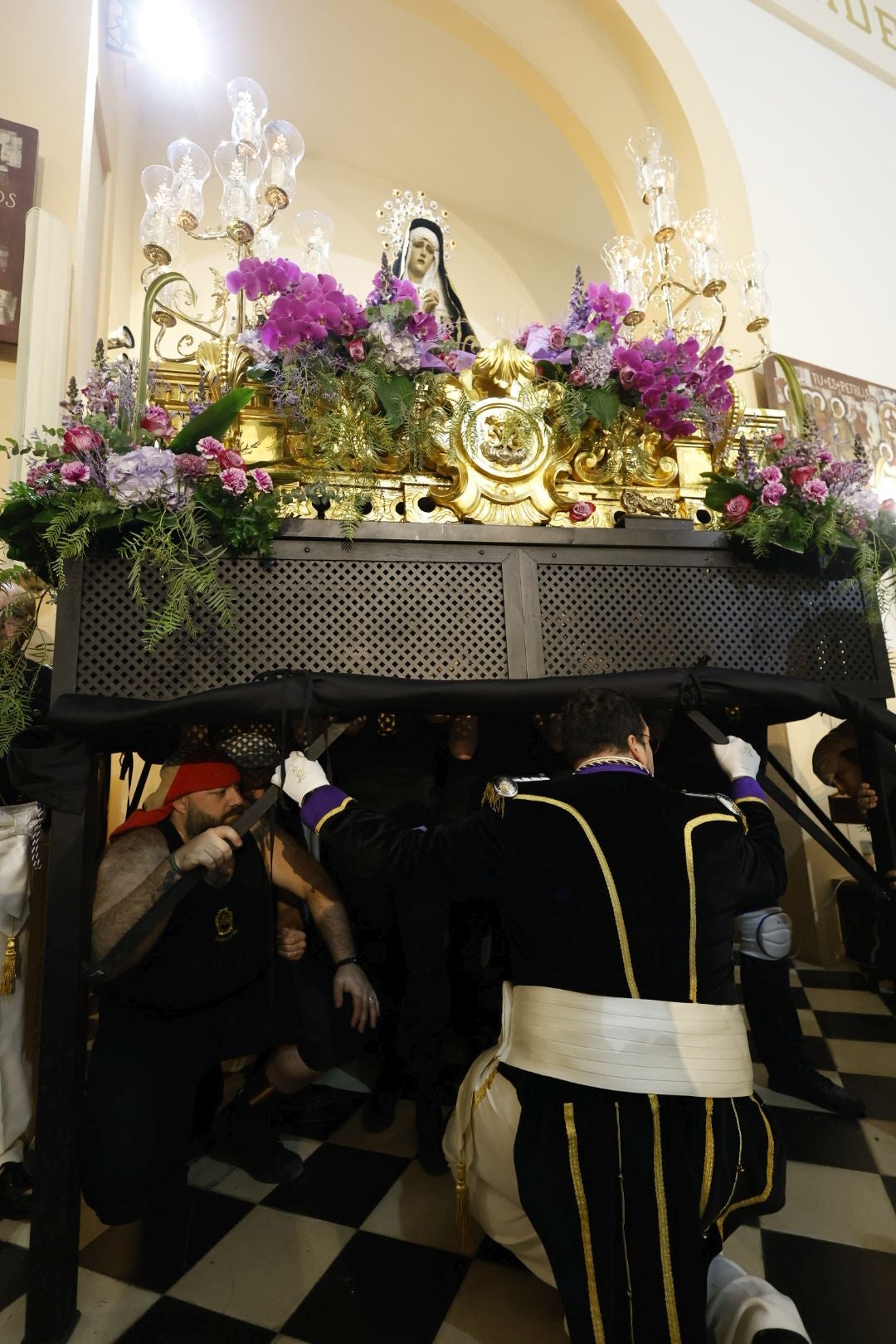 Procesión de los Granaderos de la Virgen en Valencia