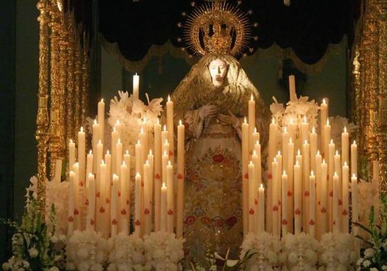 Imagen de la Virgen un Viernes de Dolores en Semana Santa