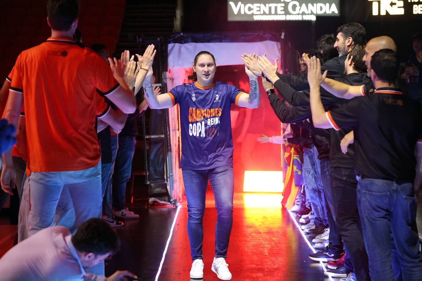 Celebración del Valencia Basket Femenino tras ganar la Copa de la Reina