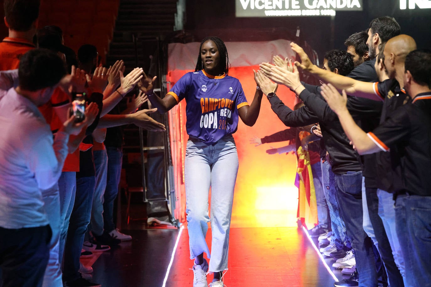 Celebración del Valencia Basket Femenino tras ganar la Copa de la Reina