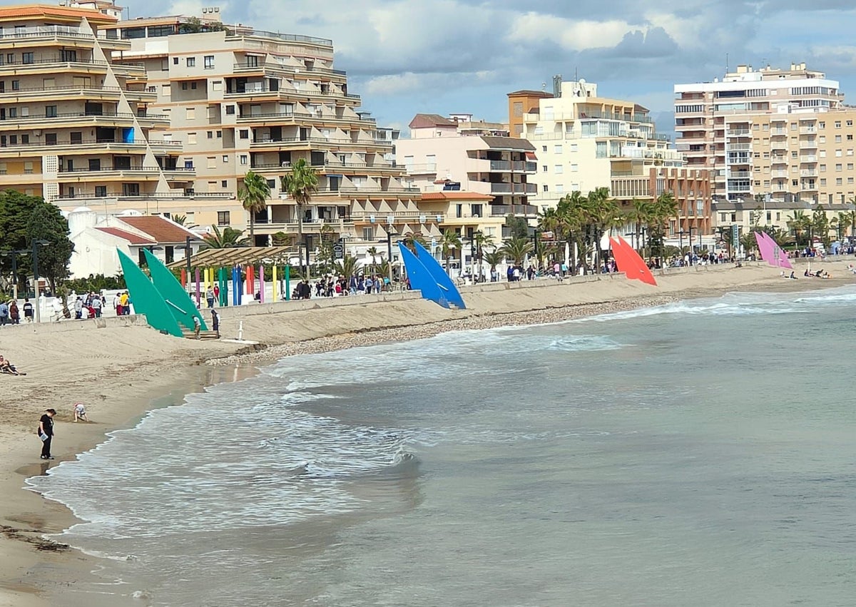 Imagen secundaria 1 - Las playas de Pinedo en Valencia, Morro de Gos en Oropesa y la Almardà en Sagunto.