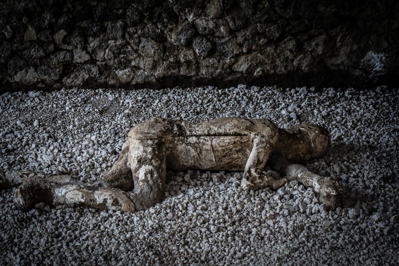 Pompeya expone réplicas de yeso de los fallecidos en la erupción del Vesubio