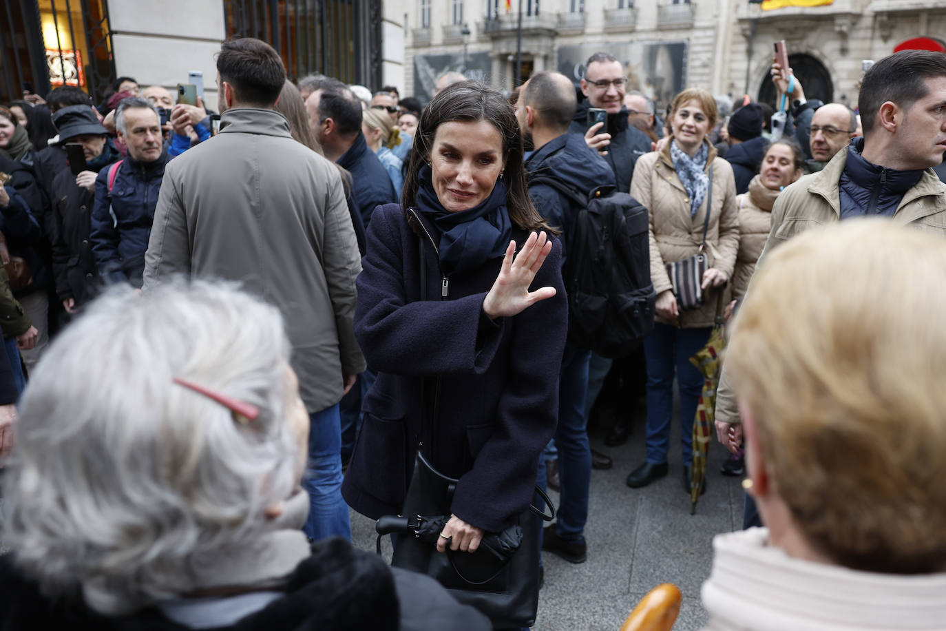 Felipe VI, Letizia, Leonor y Sofía aparecen en una procesión del centro de Madrid