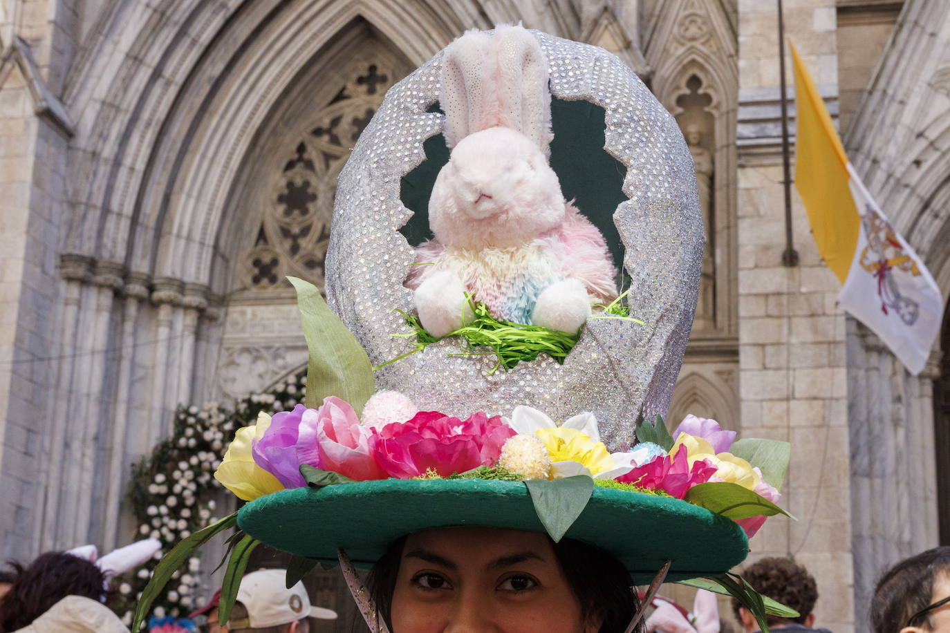 Nueva York celebra la Pascua con un desfile de llamativos sombreros