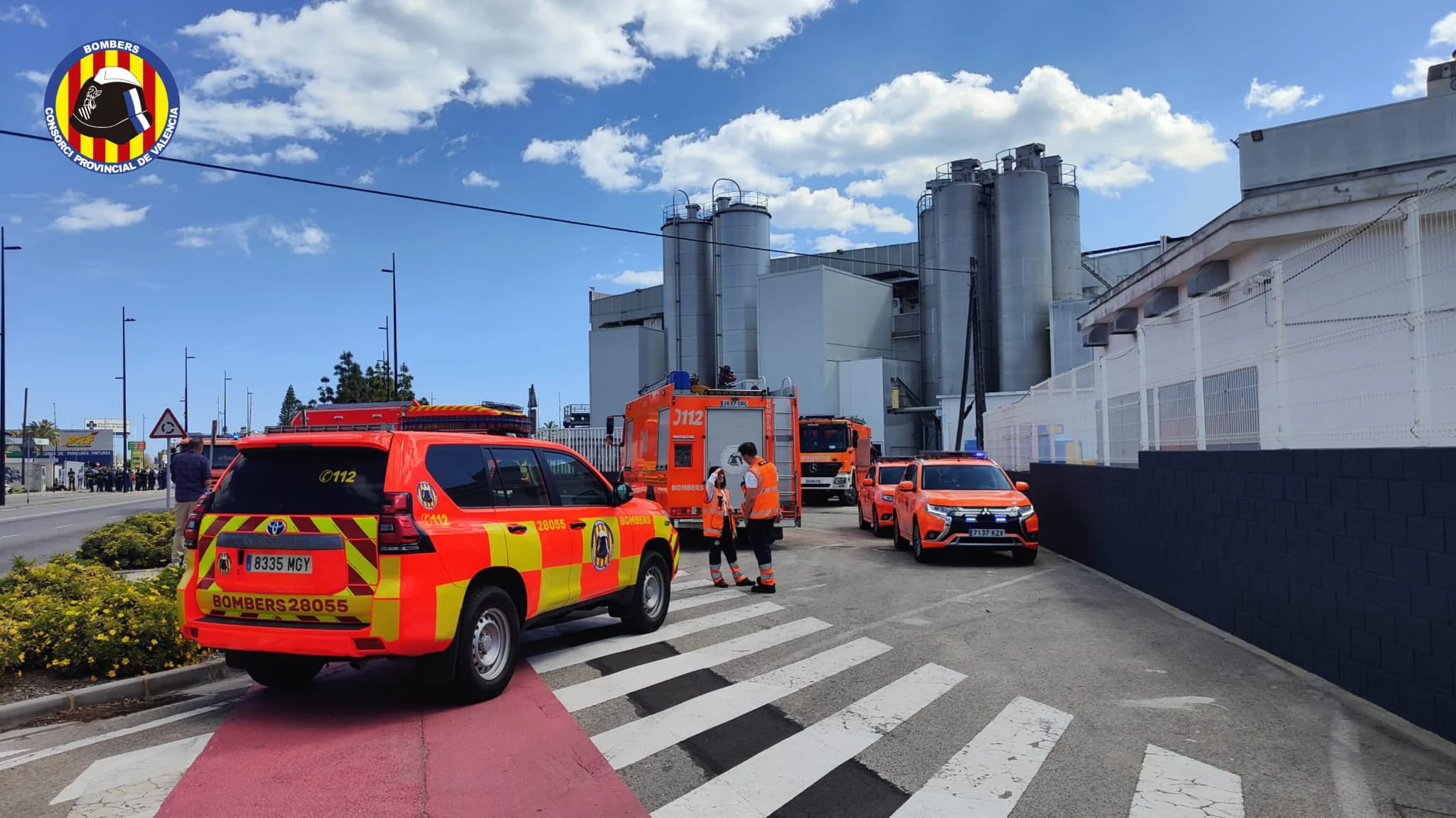 Thirteen Dulcesol workers in Gandia are treated for smoke inhalation due to a fire