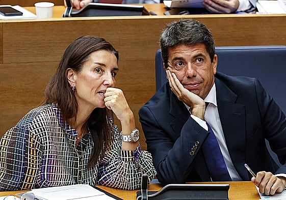 Ruth Merino y Carlos Mazón, en Les Corts.