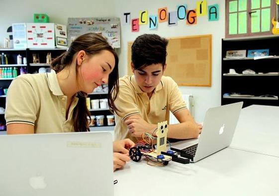 Robótica y programación en el Colegio Mas Camarena