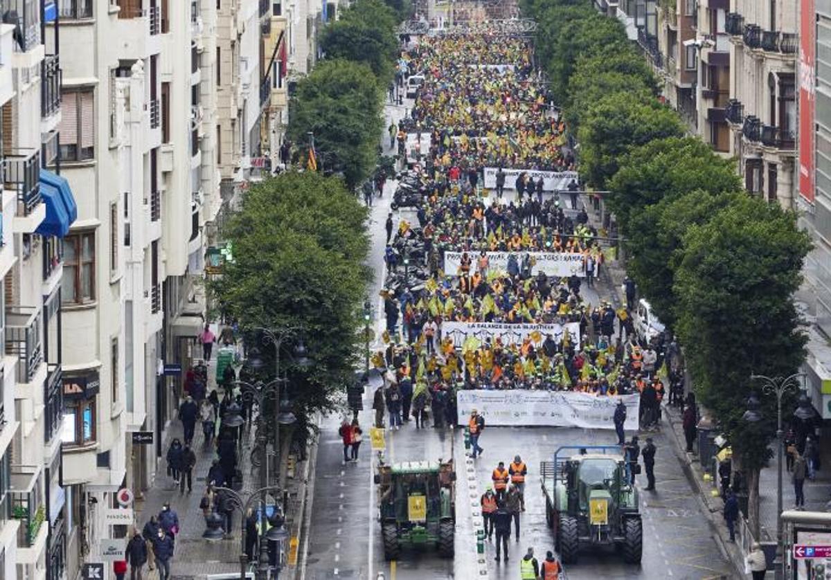 La gran tractorada que recorrió el centro de Valencia en 2022.