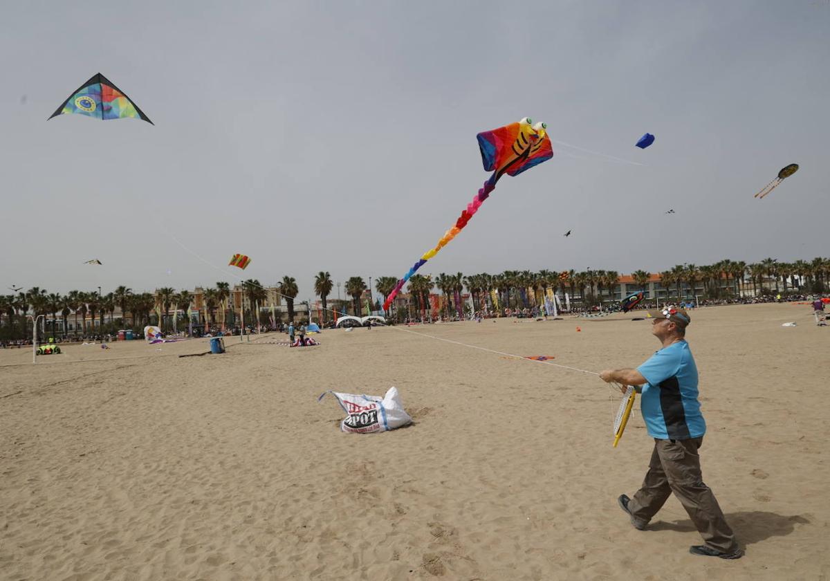 Fotos del festival de cometas en Valencia 2024