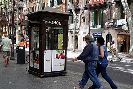 Un kiosco de la ONCE.