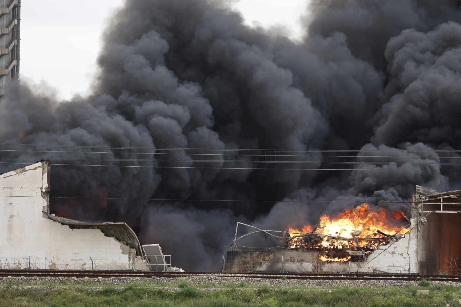 Incendio en una fábrica en Sollana