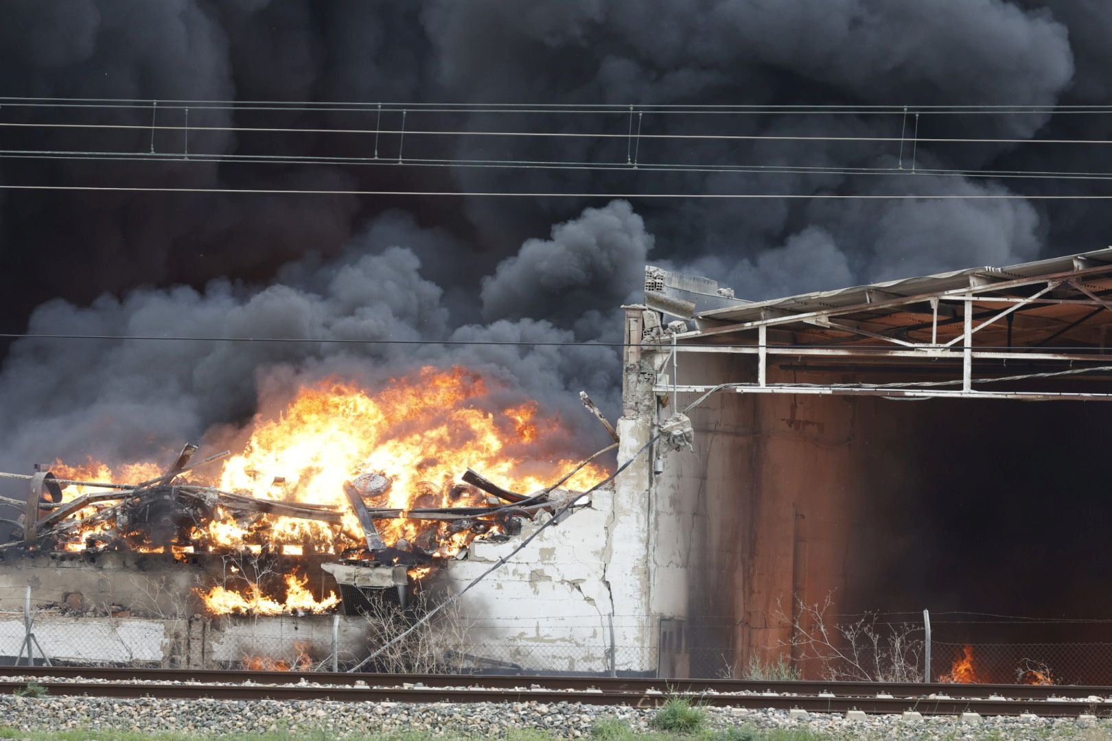 Incendio en una fábrica en Sollana