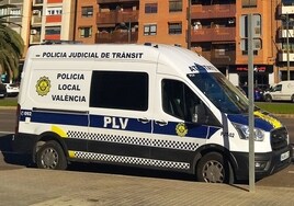 El furgón de la Sección de Policía Judicial de Tráfico.