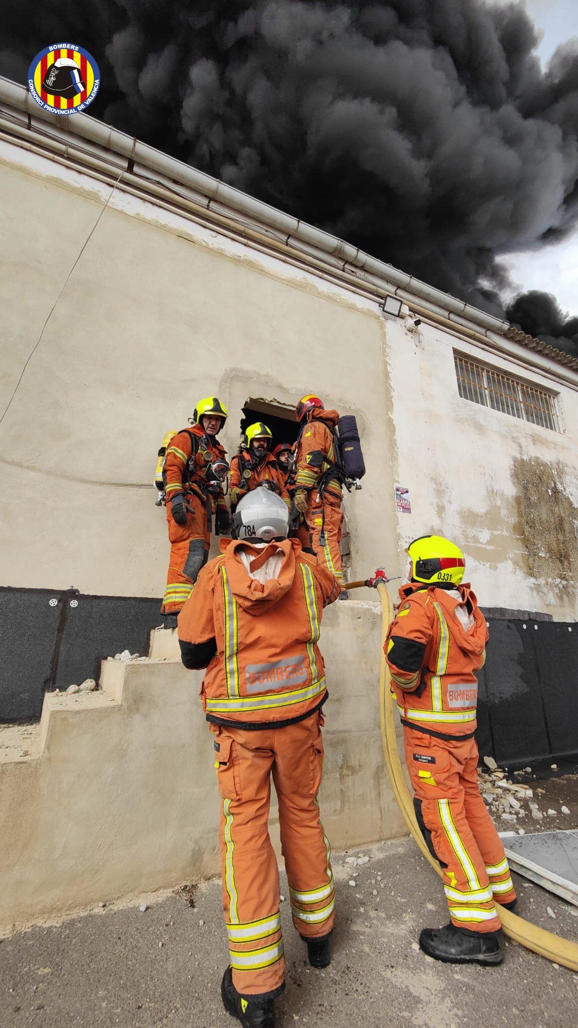 Incendio en una fábrica en Sollana