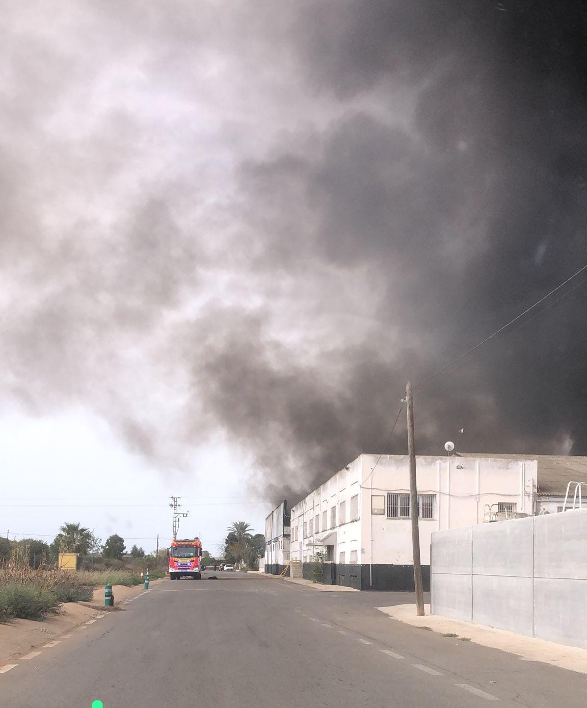 Incendio en una fábrica en Sollana